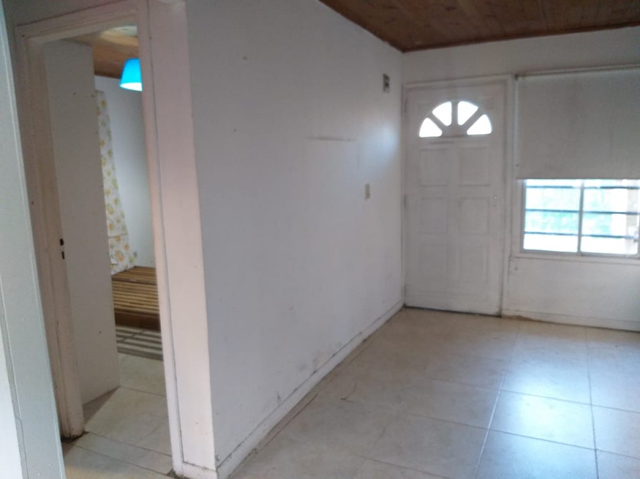 Amplia casa sobre lote de 360M2 