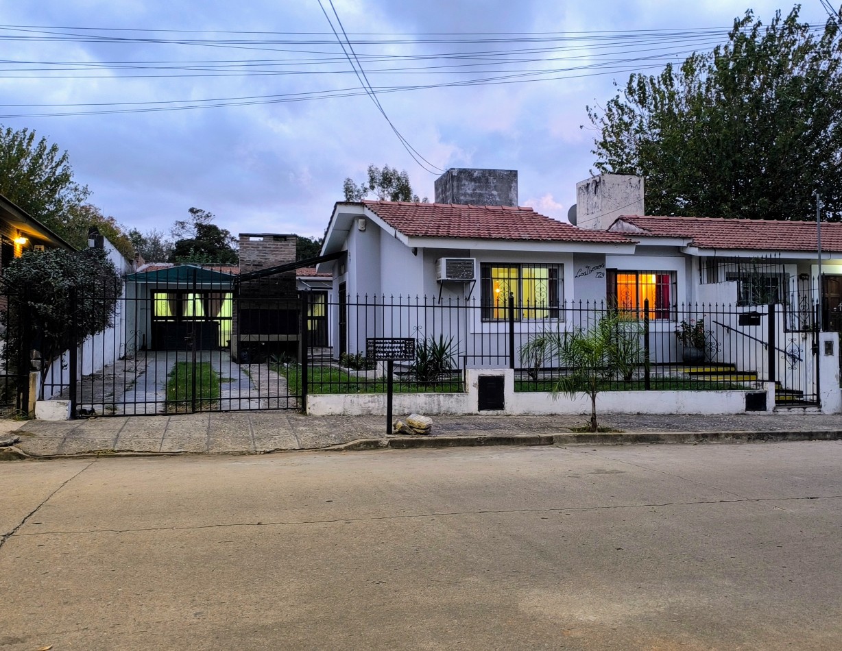 REBAJADA  casa de 3 dorm./ 2 baños-Villa Carlos Paz 