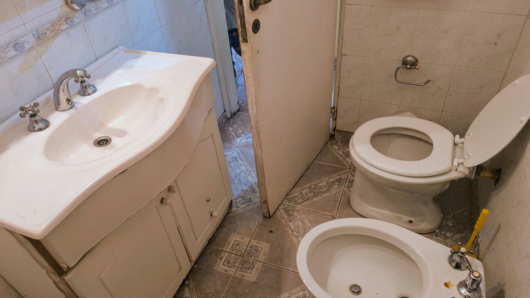 REBAJADA  casa de 3 dorm./ 2 baños-Villa Carlos Paz 