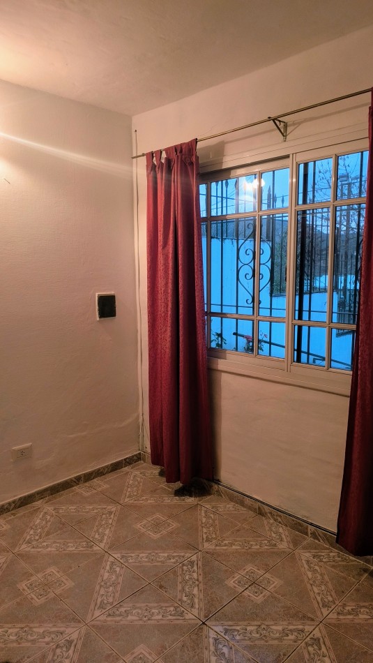 REBAJADA  casa de 3 dorm./ 2 baños-Villa Carlos Paz 
