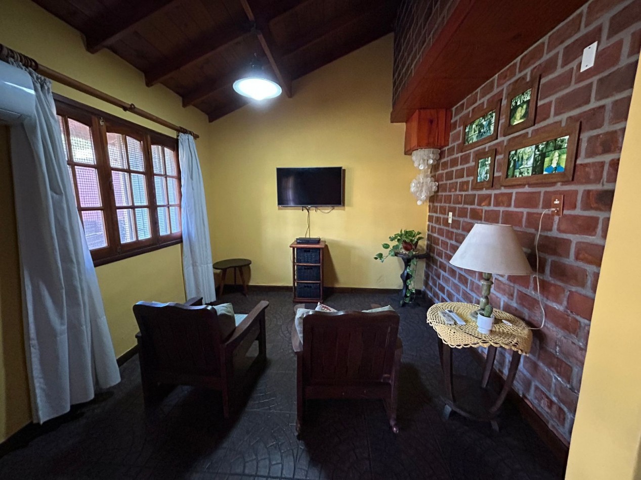 CASA 5 AMBIENTES CON PILETA CLIMATIZADA APTO CREDITO.