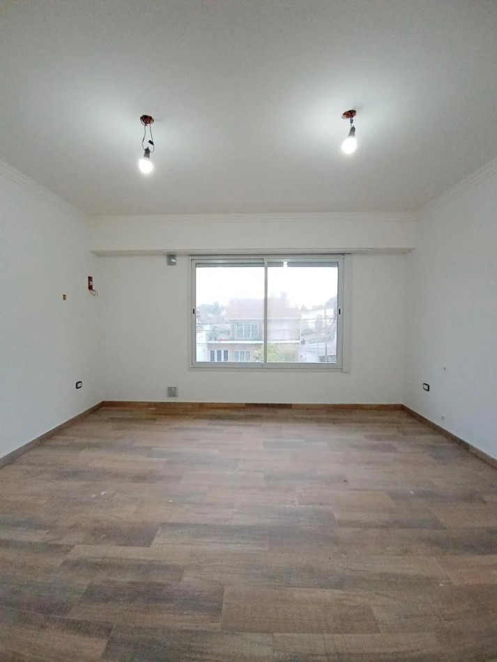 Duplex 2 ambientes. Zona San Juan