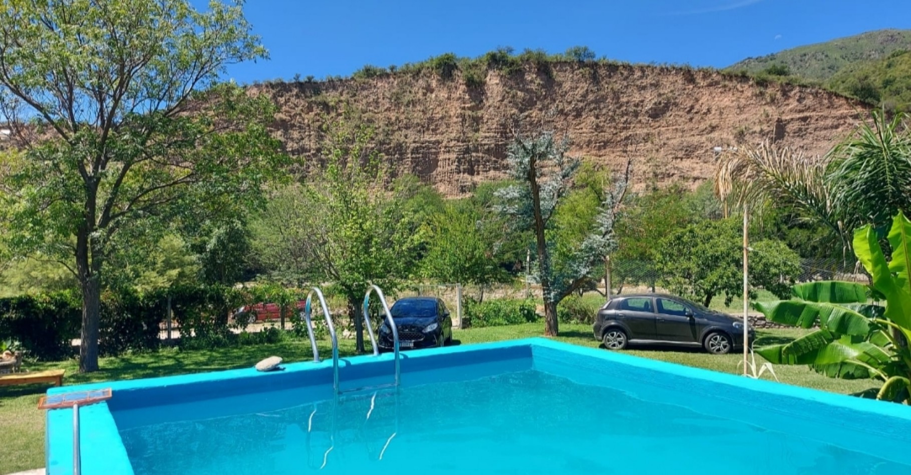 Casa 3 Dorm, pileta, cochera frente al rio 