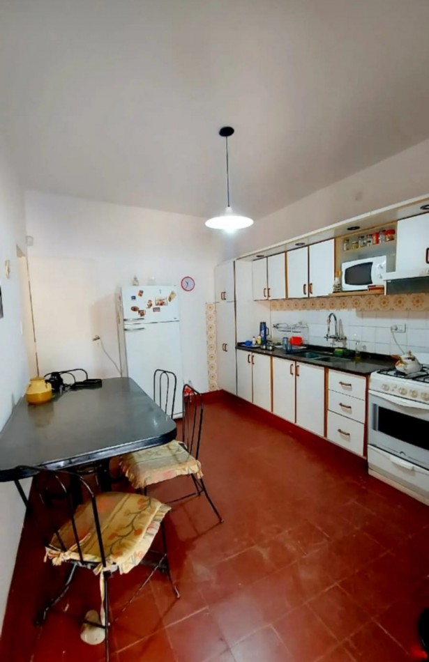 Casa 3 Dorm, pileta, cochera frente al rio 