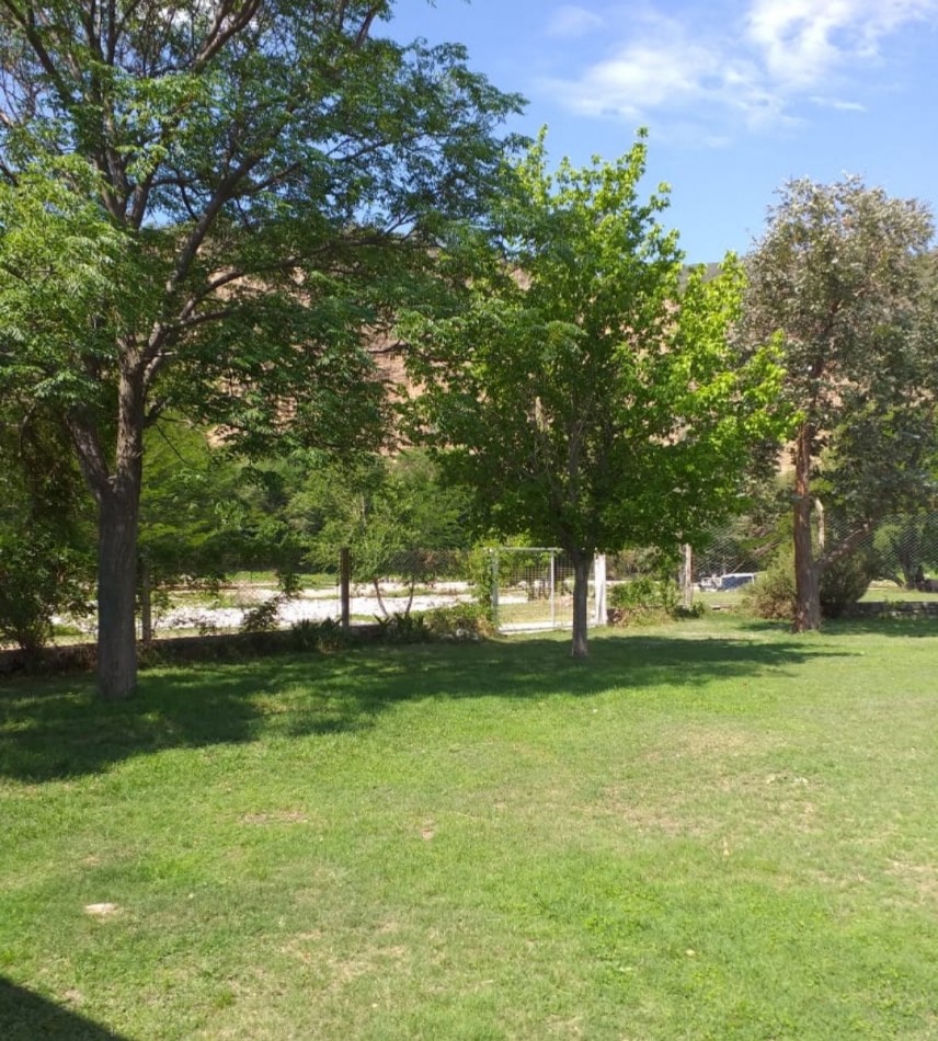 Casa 3 Dorm, pileta, cochera frente al rio 
