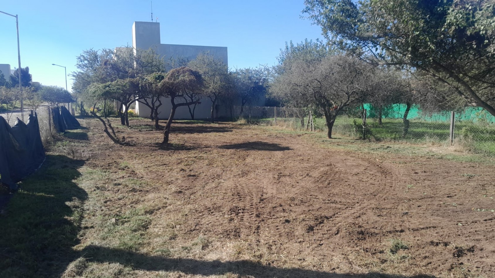 Lote Esquina Exclusivo de 508 m² en Villa Catalina - ¡Listo para Construir!