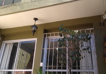 VENDO Hermosa Casa 2 Plantas Barrio Talleres Sur Av.Principal, Zona Comercial Cordoba capital 
