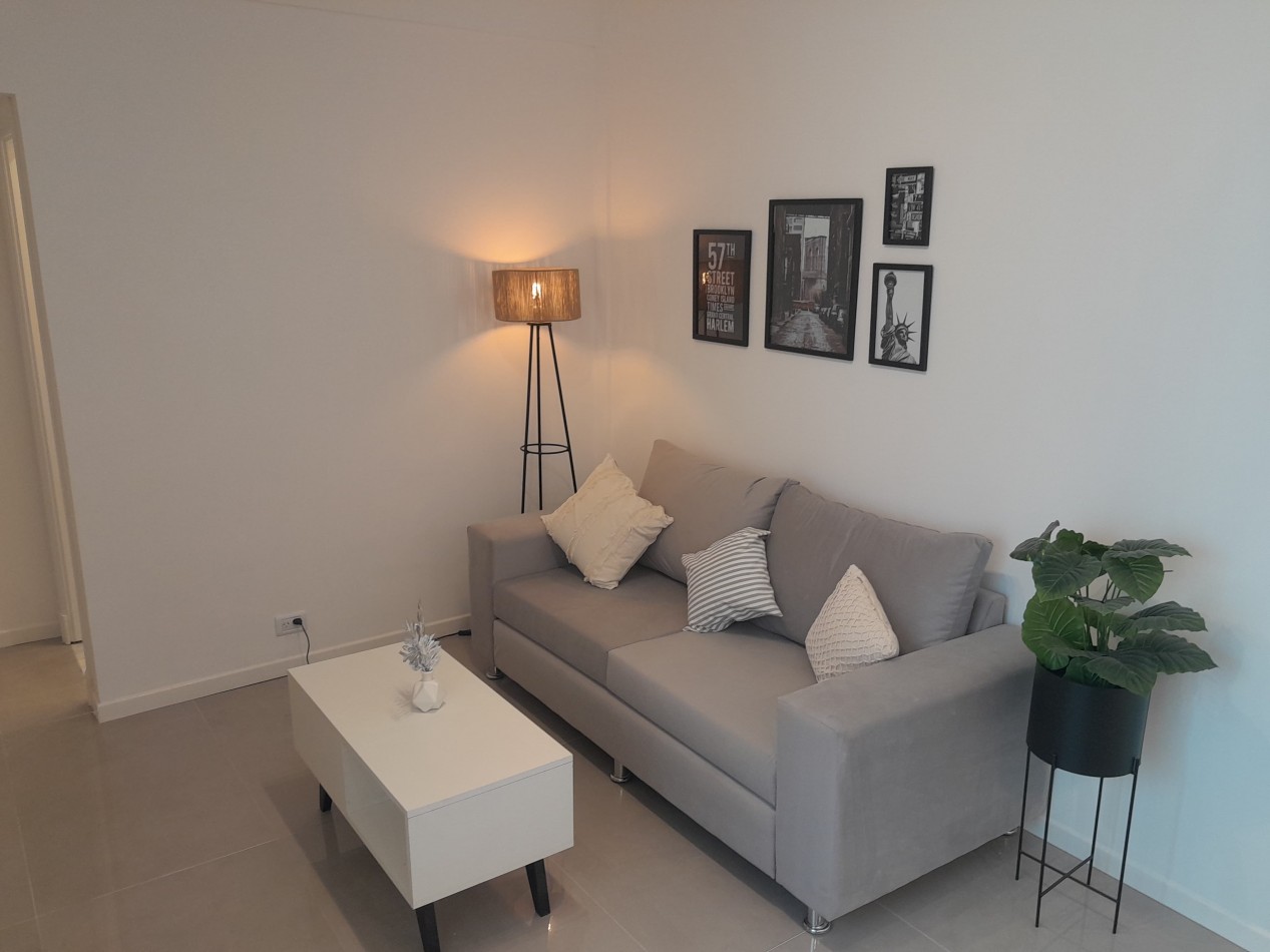 DEPARTAMENTO DE 2 AMB LATERAL MUY LUMINOSO SOBRE CALLE SANTA FE Y BOLIVAR